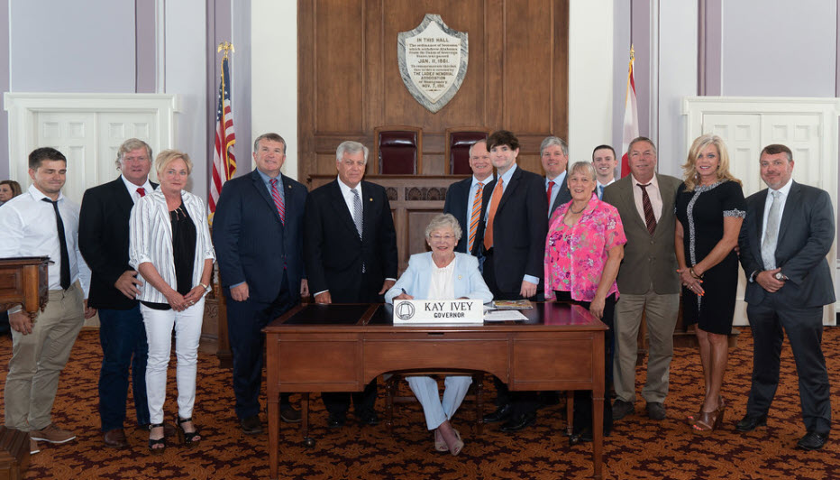 Bill Signing Kountry Inn